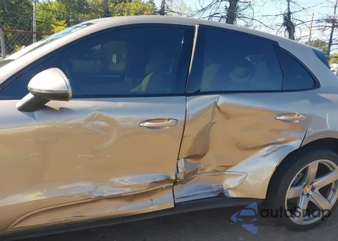 2017 Porsche Macan S из США, поврежденный, VIN WP1AB2A55HLB10703